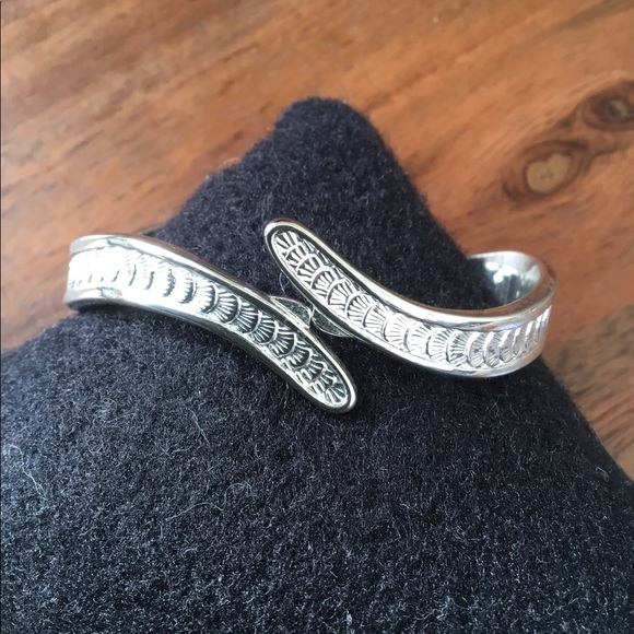 Monet bracket & necklace - Picture 2 of 3